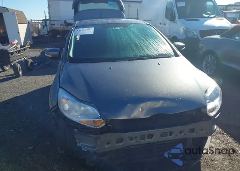 2014 Ford Focus Se z USA, uszkodzony, nr VIN 1FADP3K26EL232806